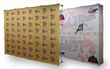 “Velocé Image 4x3” 10 ft (112.75"w x 85.25"h) Straight Basic Pop Up Tension Fabric Floorstanding Backwall - Complete Kit (frame hardware with printed fabric graphic) 